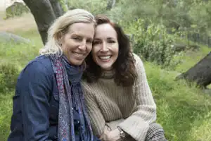 Lesbian couples benefit from our Integrated Management Service including retirement planning and asset management.